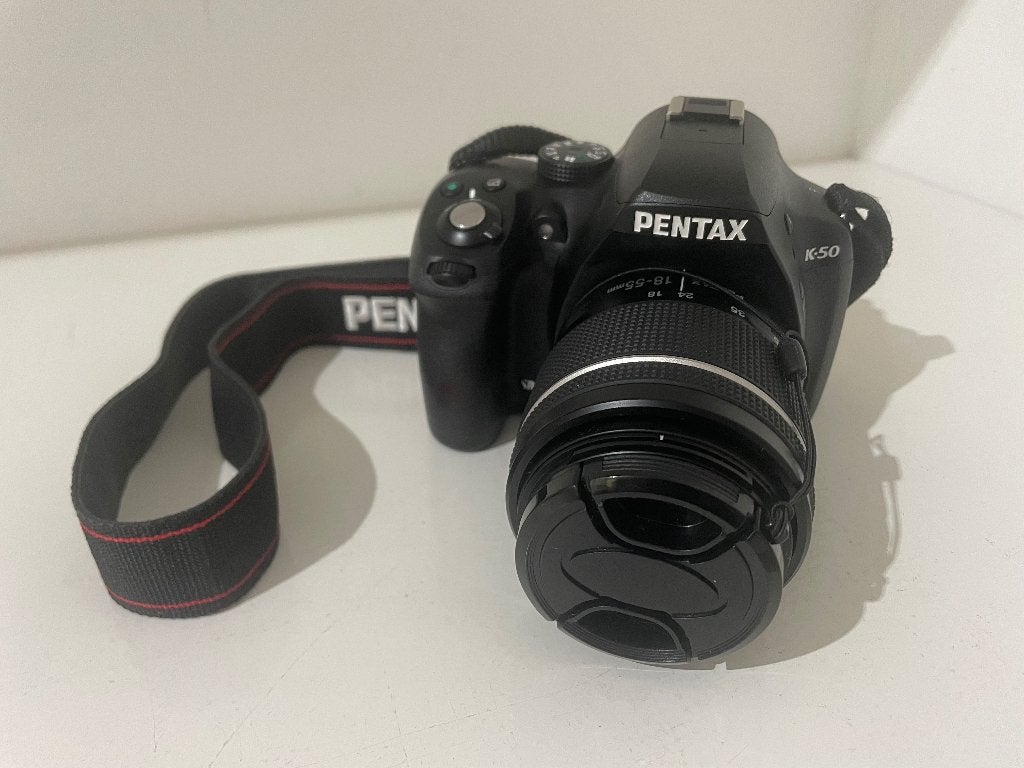 Pentax K-50 digitale spiegelreflexcamera met accessoires, Audio, Tv en Foto, Gebruikt, Spiegelreflex, 16 megapixels, Accu
