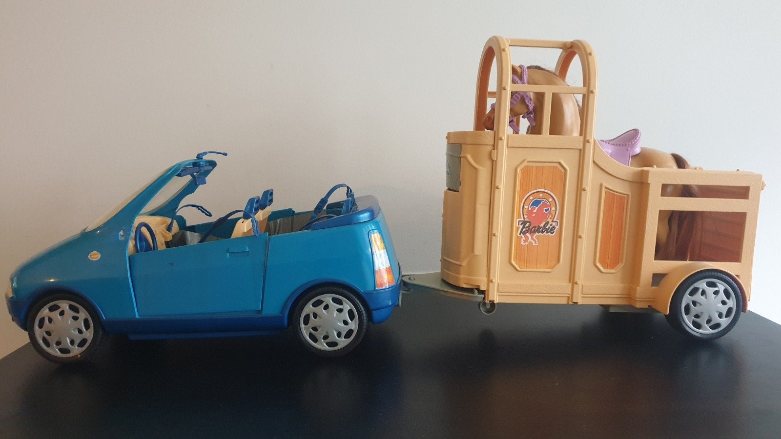 Barbie auto, barbie paardentrailer en barbie paard, Ophalen, Gebruikt