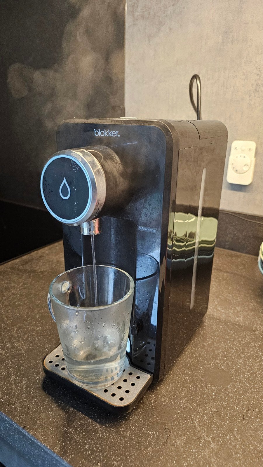 Blokker heetwaterdispenser, 2 liter of meer, Ophalen, Gebruikt