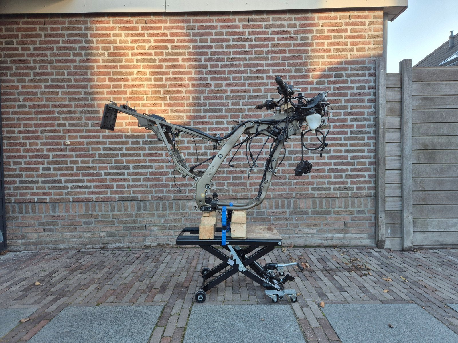 Aprilia Pegaso 650 Frame met kenteken, Ophalen, Gebruikt