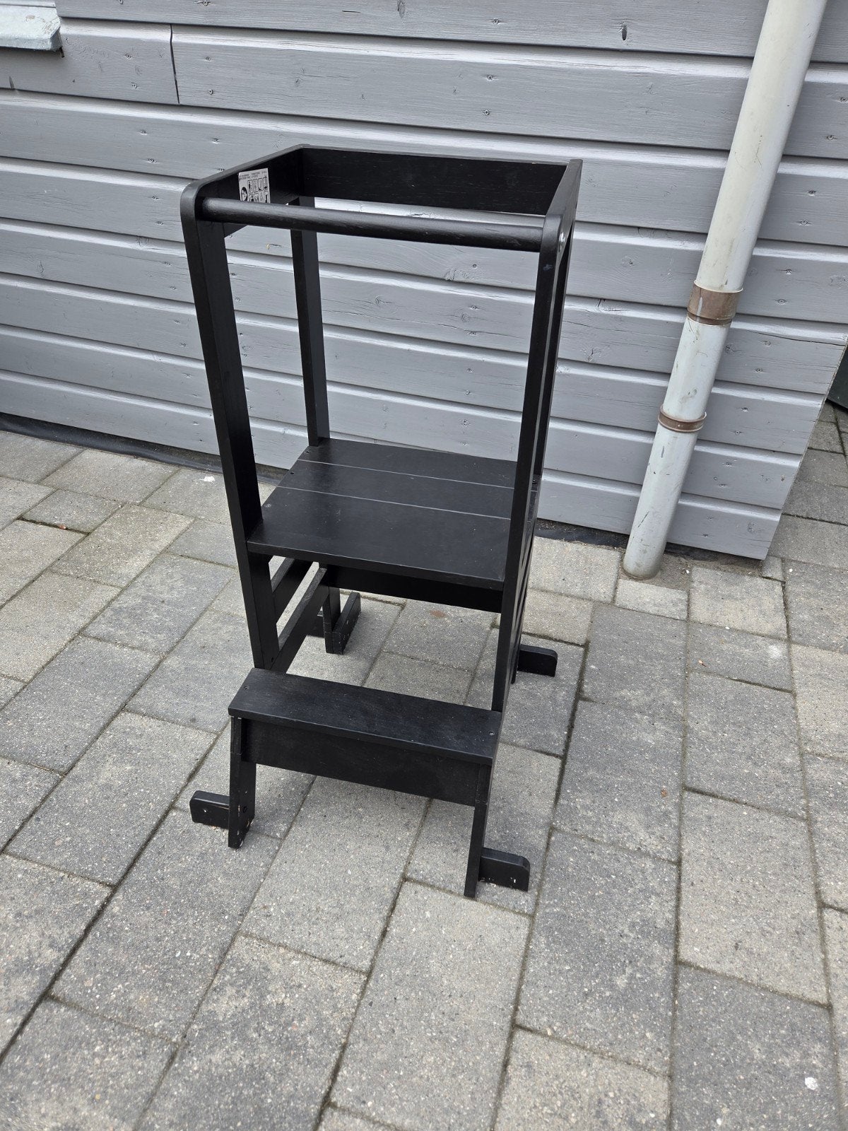 Zwarte houten leertoren / keukenhulpje, Kinderen en Baby's, Kinderstoelen, Ophalen, Zo goed als nieuw, Overige typen