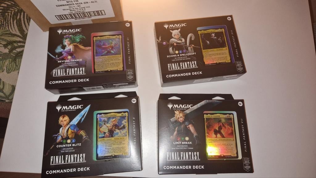 Magic The Gathering  Final Fantasy Commander Deck x 4, Ophalen of Verzenden, Nieuw, Speeldeck, Foil