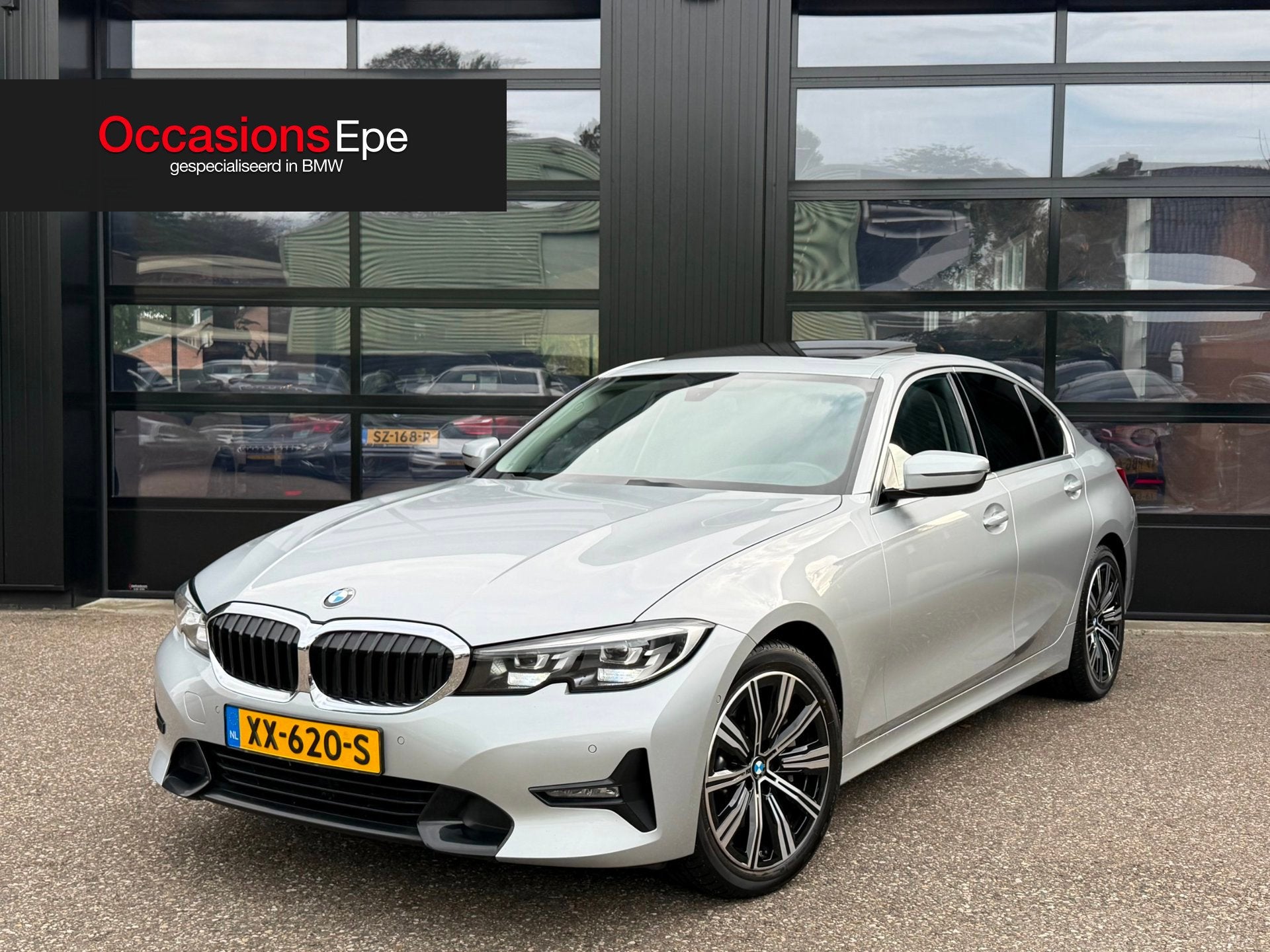 BMW 3-Serie 330i Sport Line Schuifdak Headup Live Cockpit, Auto's, Automaat, Achterwielaandrijving, Gebruikt, Euro 6