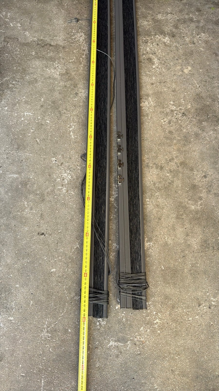 Jaloezieën - 2 stuks - 200 cm hoog, Ophalen, Gebruikt, Grijs, Jaloezie