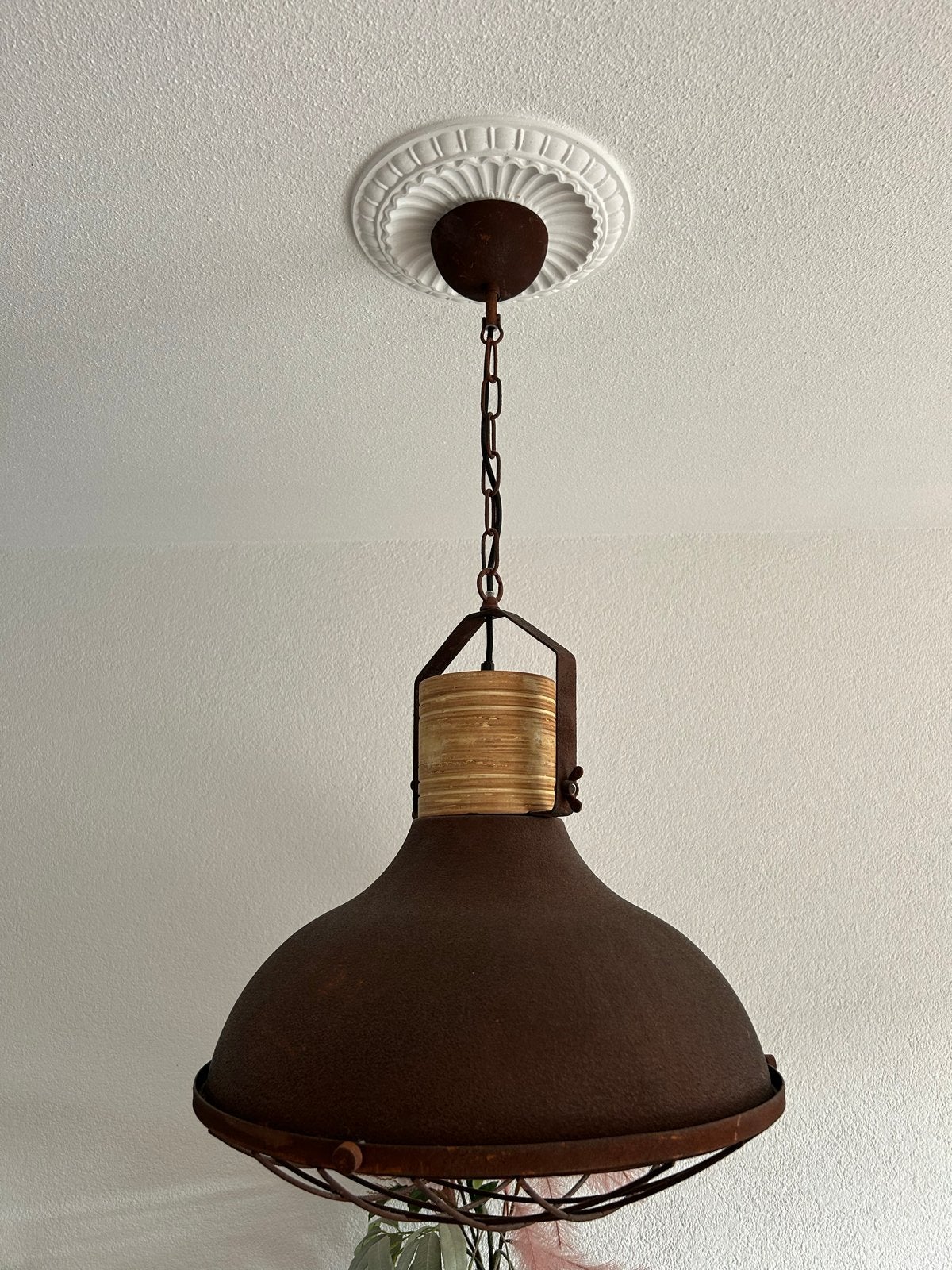 Industriële hanglamp - roestbruin metaal met houten accent, Ophalen, Zo goed als nieuw, Metaal, E27 (groot)
