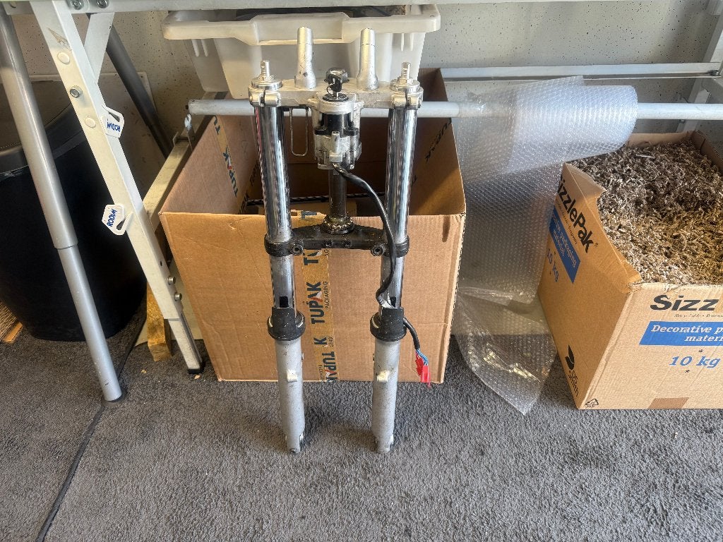 Yamaha Fazer 600 Voorvorken + Kroonplaat + Contact slot, Ophalen of Verzenden, Gebruikt