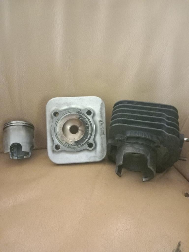 Polini corsa 70cc piaggio/gilera cilinder, Fietsen en Brommers, Brommeronderdelen | Scooters, Ophalen, Zo goed als nieuw, Cilinder
