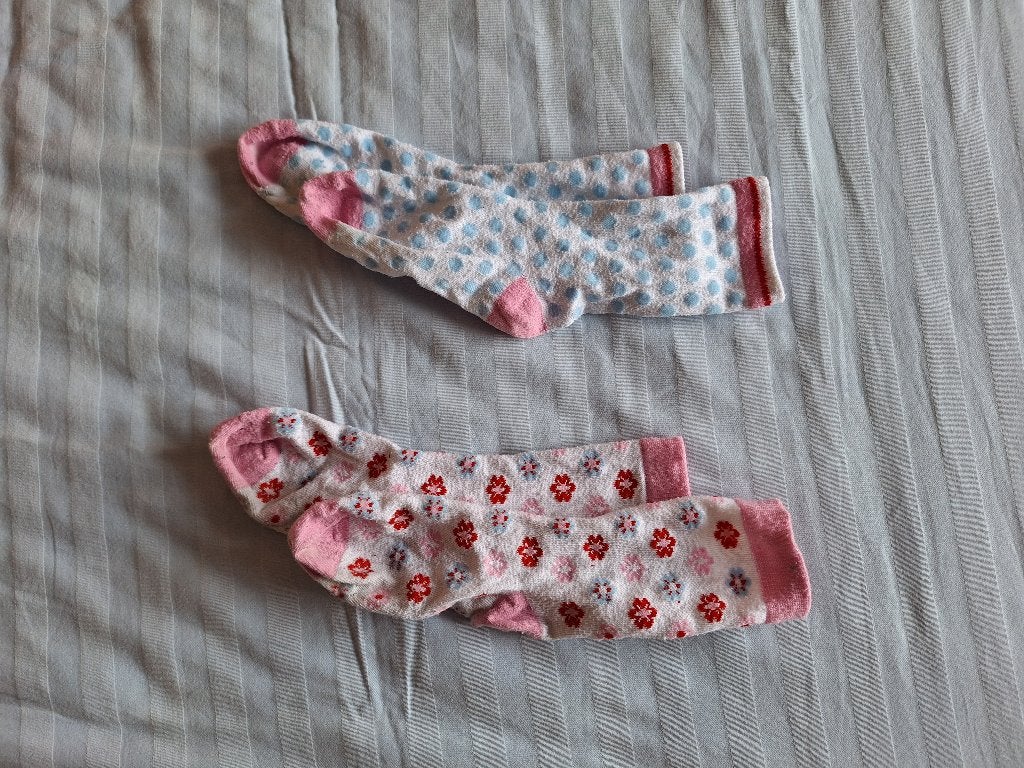 2 paar leuke sokken blauw/roze/wit maar 35-38, Gebruikt, Meisje, Ophalen of Verzenden, Sokken