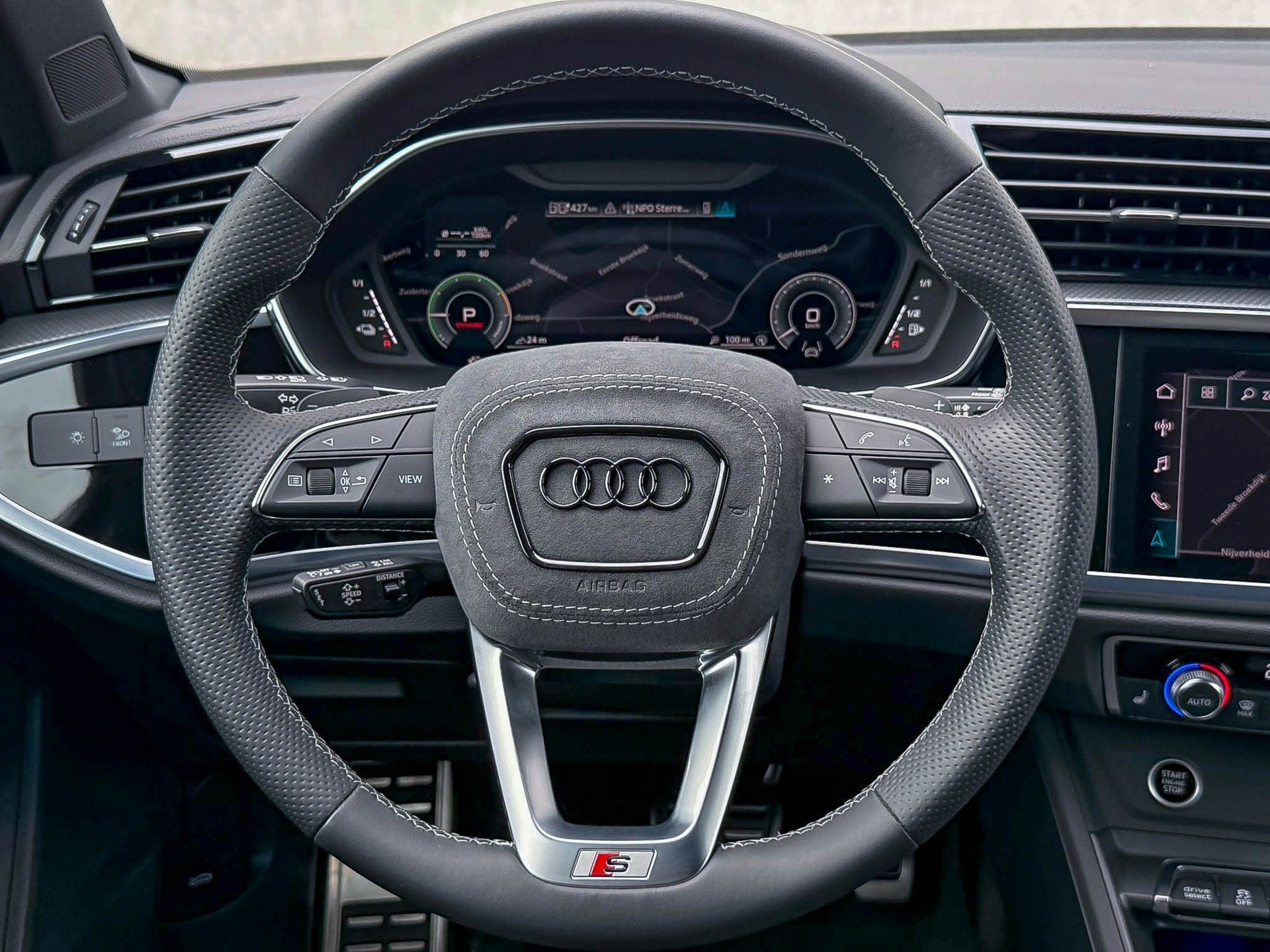 Audi Q3 45TFSI e 245pk S-Tronic Competition S Edition S-Line, Auto's, Audi, Gebruikt, Hybride Elektrisch/Benzine, SUV of Terreinwagen