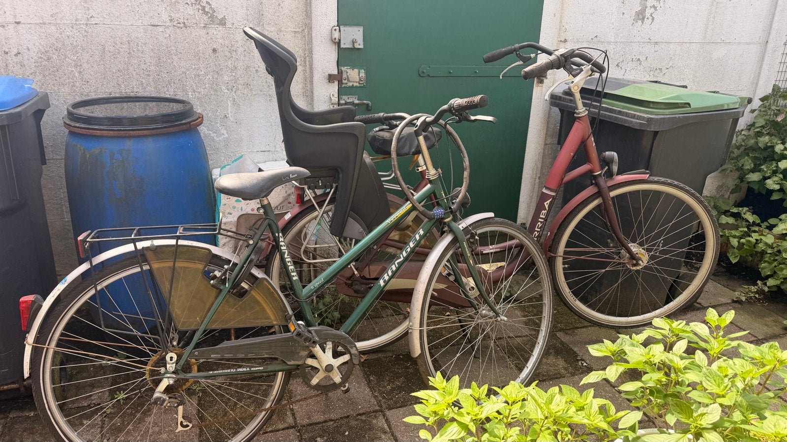 Twee gebruikte fietsen, Ranger & Arriba, met kinderzitje, Velgrem, Versnellingen, Ophalen, Overige merken