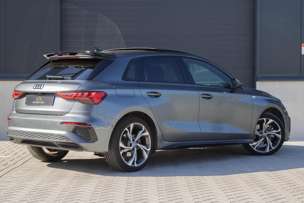 Audi A3 Sportback 35 TFSI S Line PANO LEDER CAMERA KEYLESS A, 4 cilinders, Leder, Hybride Elektrisch/Benzine, Autotrust