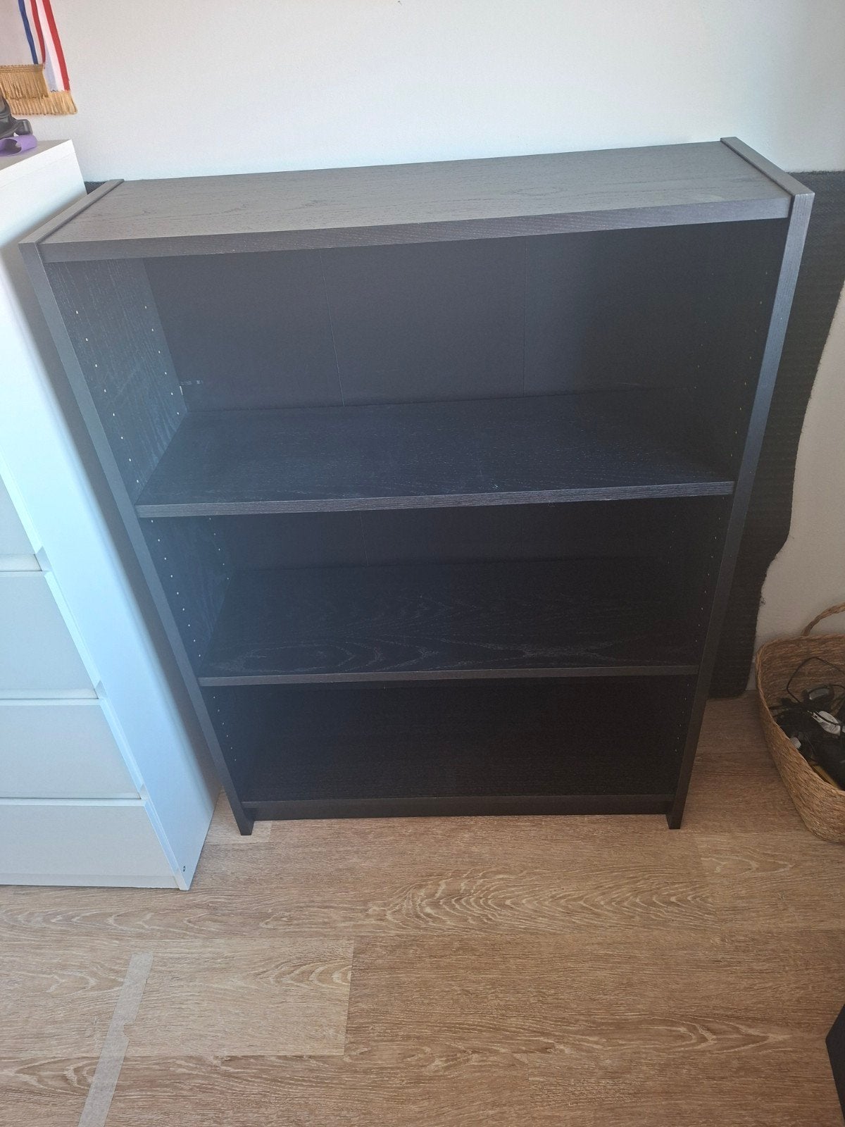 Zwarte kast, Ophalen