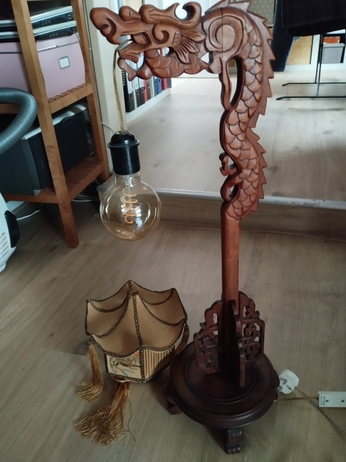 Antieke Chinese Drakenlamp uit 1920, Ophalen