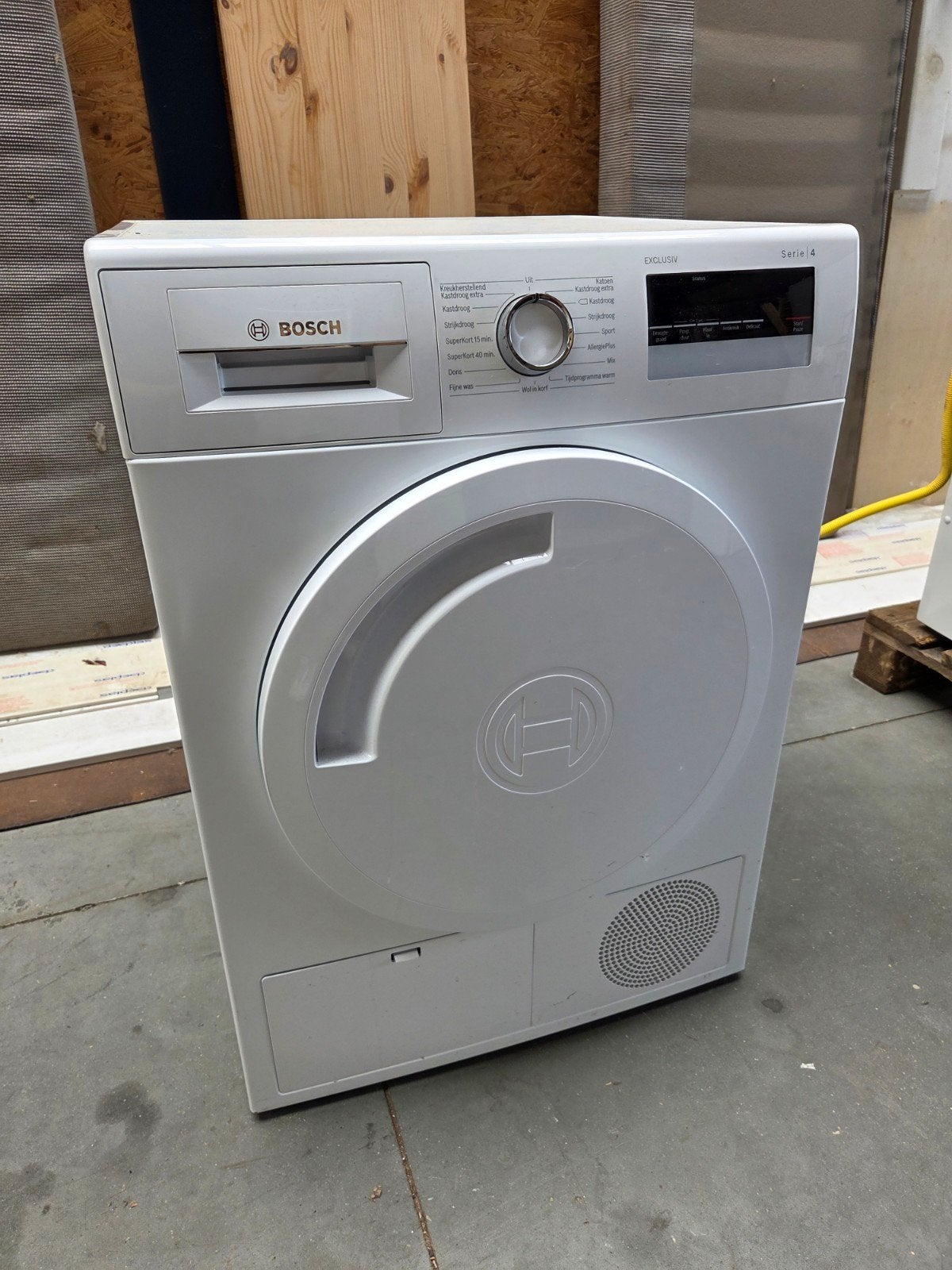 Nette vrijstaande Bosch | Serie 4 condensdroger 8 kg., Witgoed en Apparatuur, 6 tot 8 kg, Zo goed als nieuw, 85 tot 90 cm, Bosch