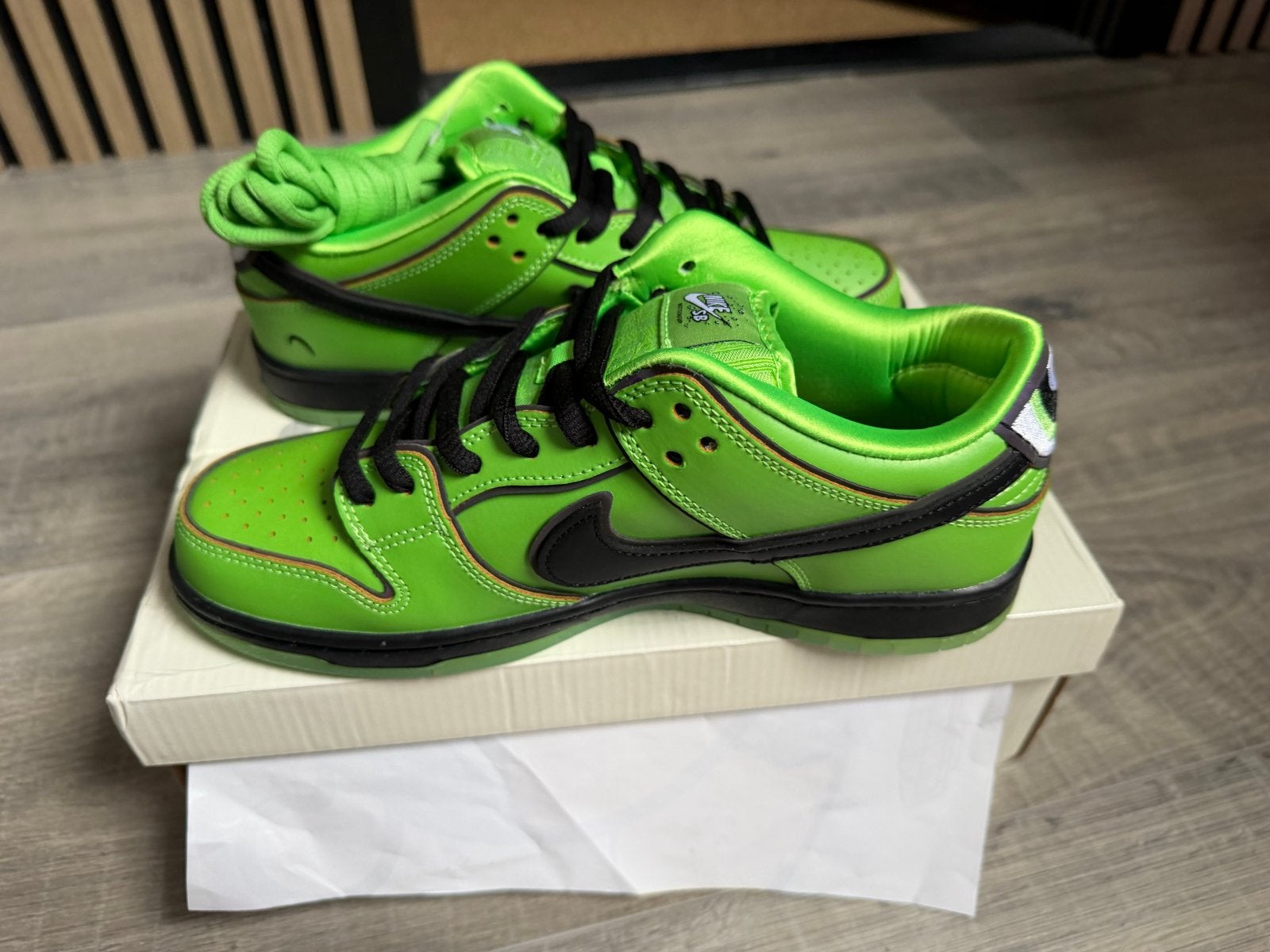 Nike SB Dunk Low "Powerpuff Girls" Buttercup, Ophalen of Verzenden, Nieuw, Overige kleuren, Sneakers of Gympen