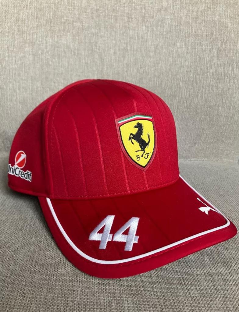 ✅ Lewis Hamilton 2025 Team cap Ferrari Formula 1 Puma, Ophalen of Verzenden, Nieuw, Formule 1