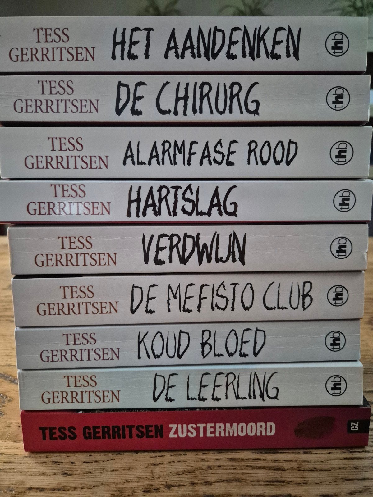Tess Gerritsen boeken - 9 thrillers, Ophalen of Verzenden, Gelezen, Tess Gerritsen