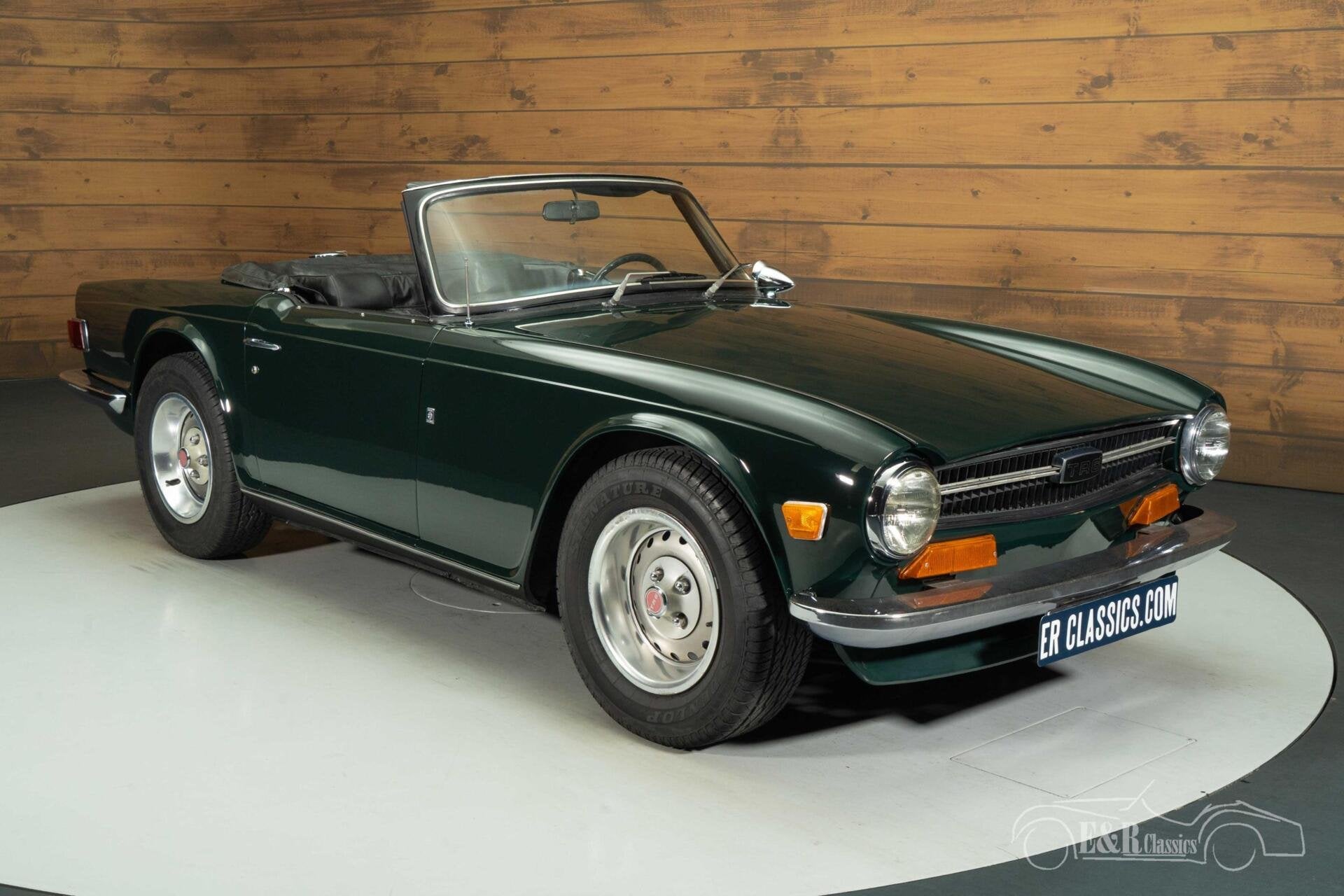 Triumph TR6 Cabriolet | 1973, Achterwielaandrijving, Zwart, Cabriolet, Triumph