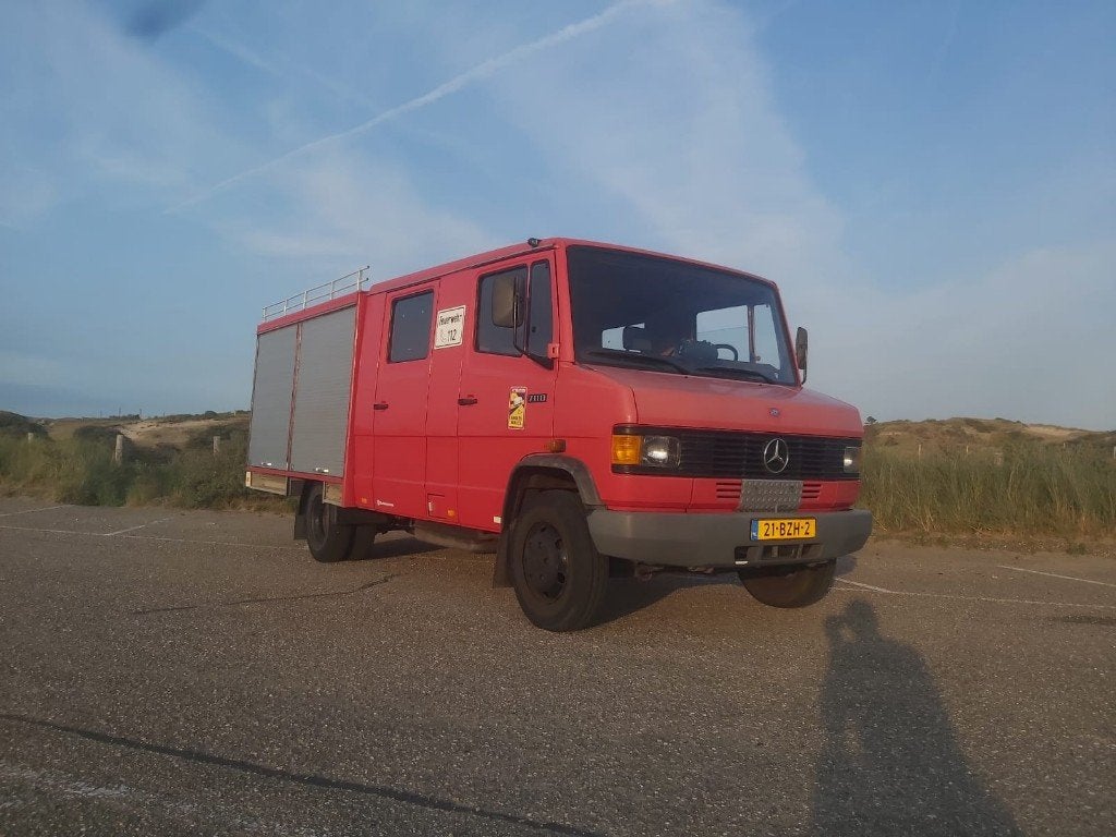Mercedes 711 Brandweer camper, Caravans en Kamperen, Campers, Buscamper of Camperbus, Mercedes-Benz, Particulier