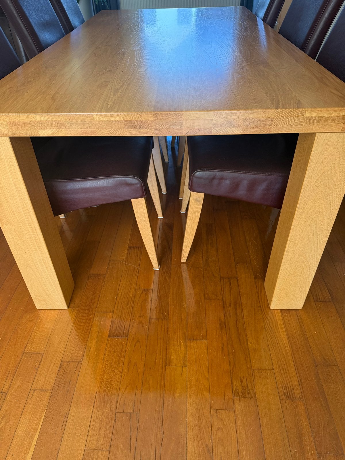 Robuuste eikenhouten eettafel met 8 stoelen, Ophalen, Gebruikt, Eikenhout, 50 tot 100 cm