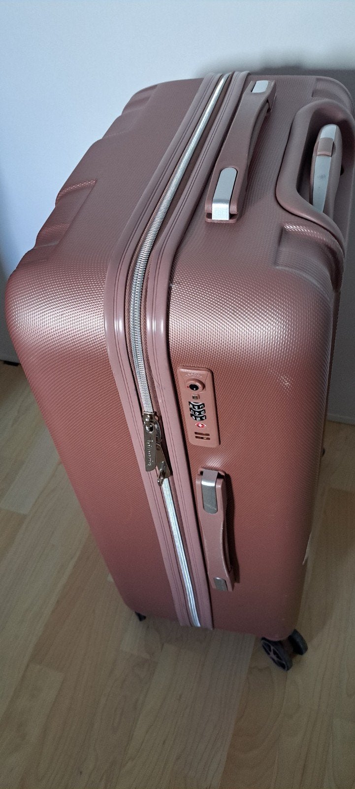 Tamaris Koffer - Roze - 64 x 40 x 26, Ophalen, Zo goed als nieuw, Hard kunststof, Uitschuifbare handgreep