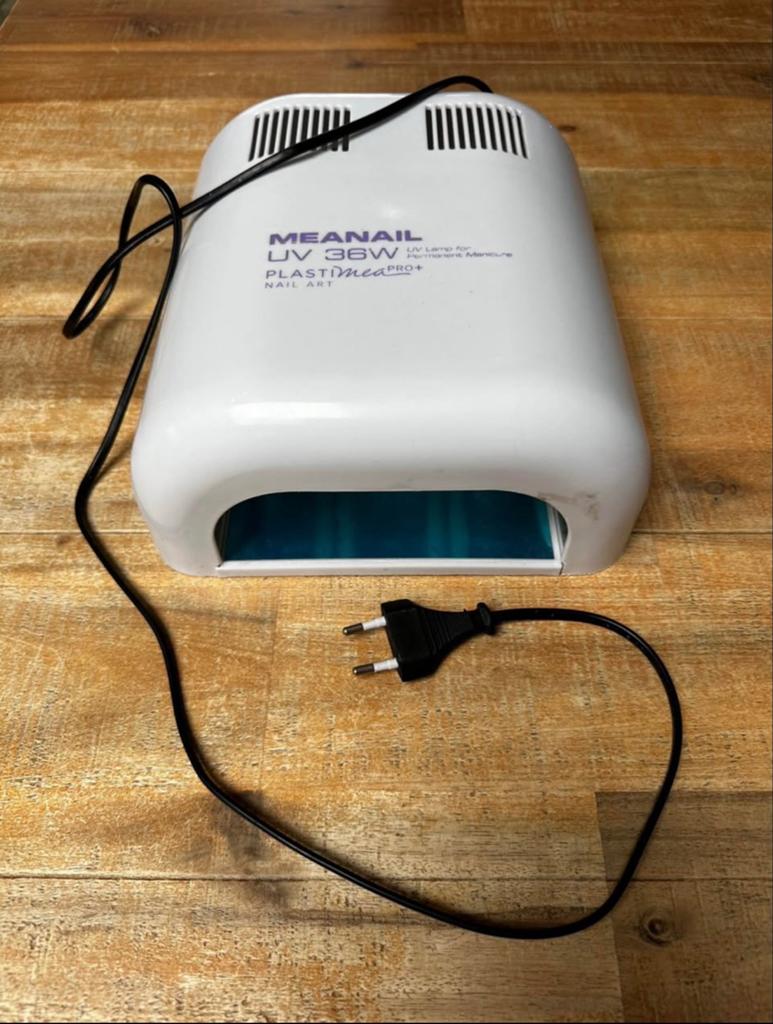 Meanail UV lamp 36W Pro+ voor manicure, Ophalen of Verzenden, Zo goed als nieuw, Hand- en Voetverzorging