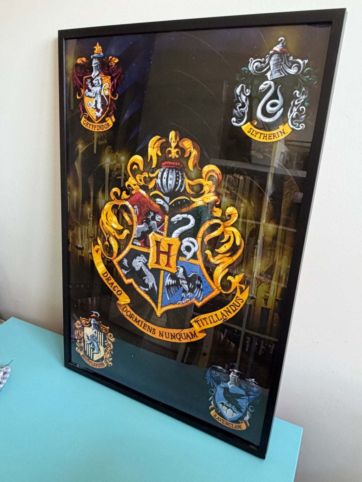 Harry Potter Hogwarts Kasteel & Wapenschild Posters, Ophalen, 50 – 75, Zo goed als nieuw, 75 tot 100 cm