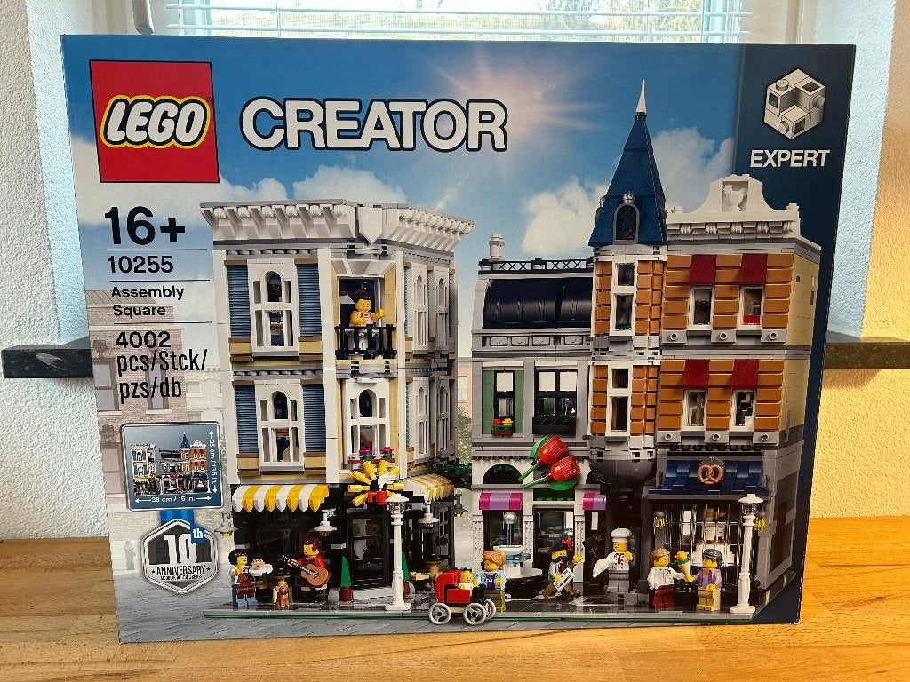 Lego Icons Modular 10255 - Assembly Square, Kinderen en Baby's, Inclusief instructies, Lego, Ophalen of Verzenden, Zo goed als nieuw