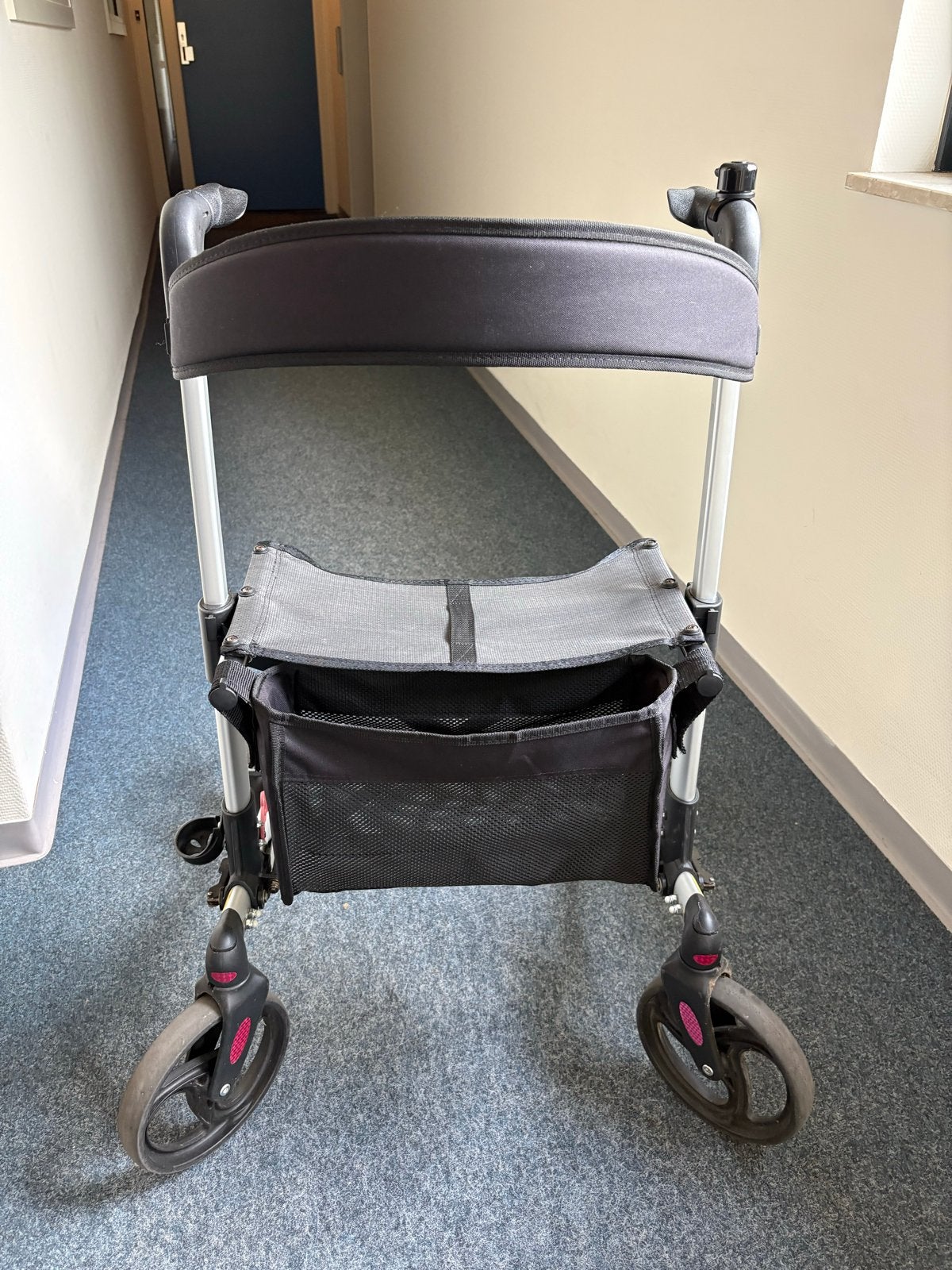 Stevige stabiele rollator, Diversen, Ophalen, Gebruikt