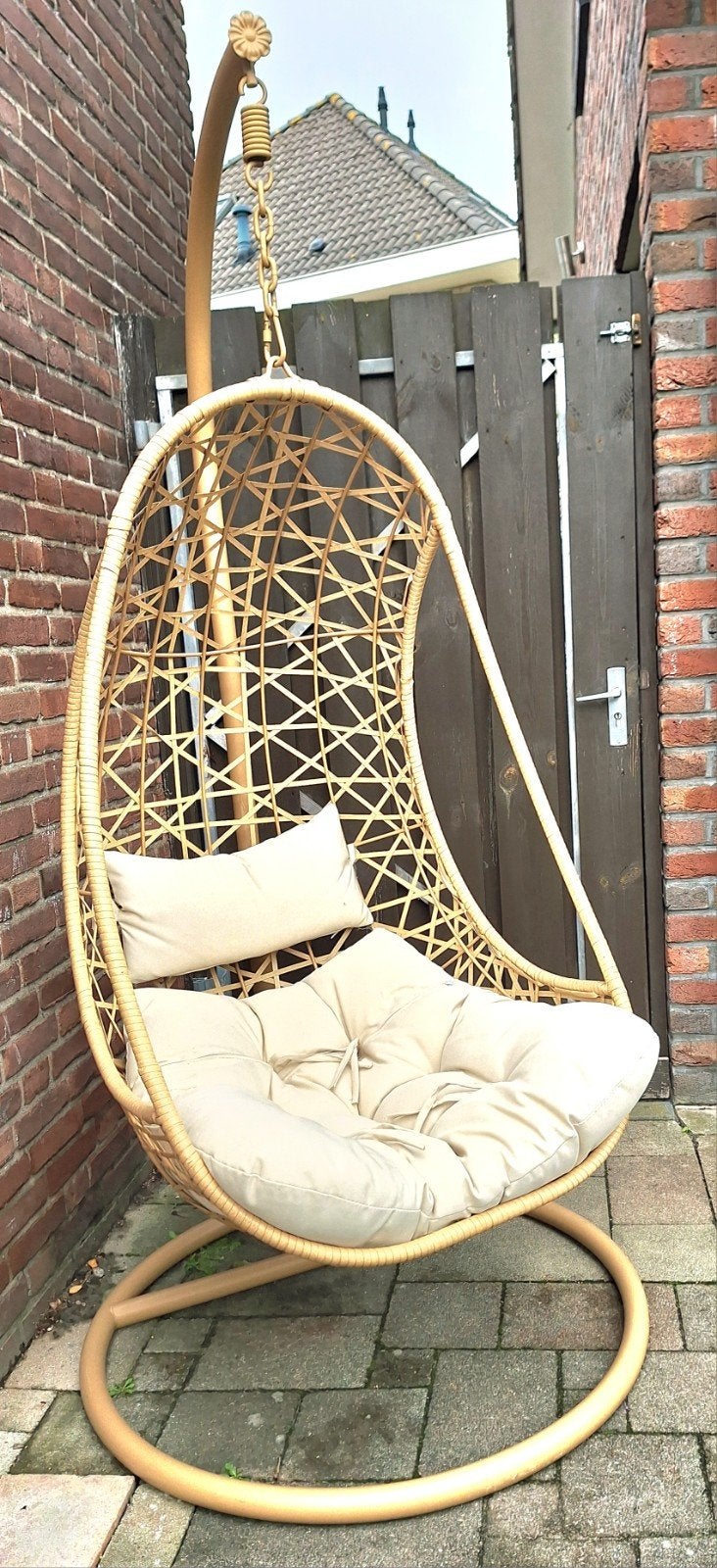 Hangstoel met standaard en kussen - Rotan look, Ophalen, Zo goed als nieuw