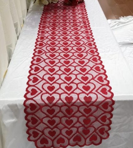 Tafelloper met hartjes rood 183x36 cm, Nieuw, Ophalen of Verzenden, Tafelloper, 183 cm