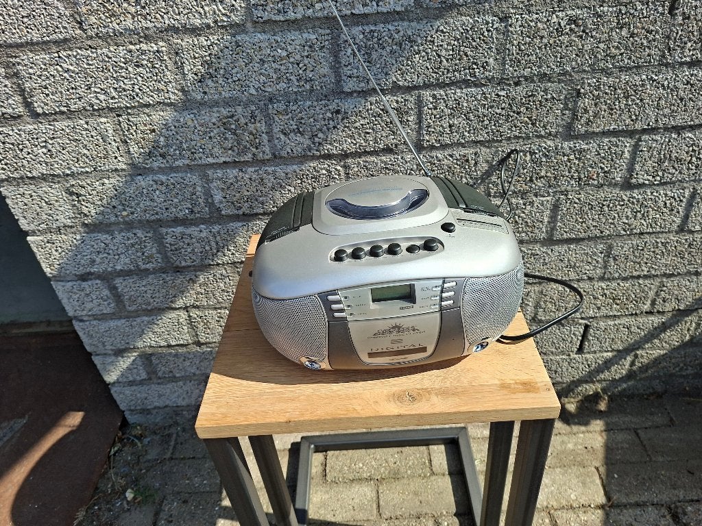 goede radio met cd en cassettedeck everglades, Ophalen of Verzenden, Gebruikt