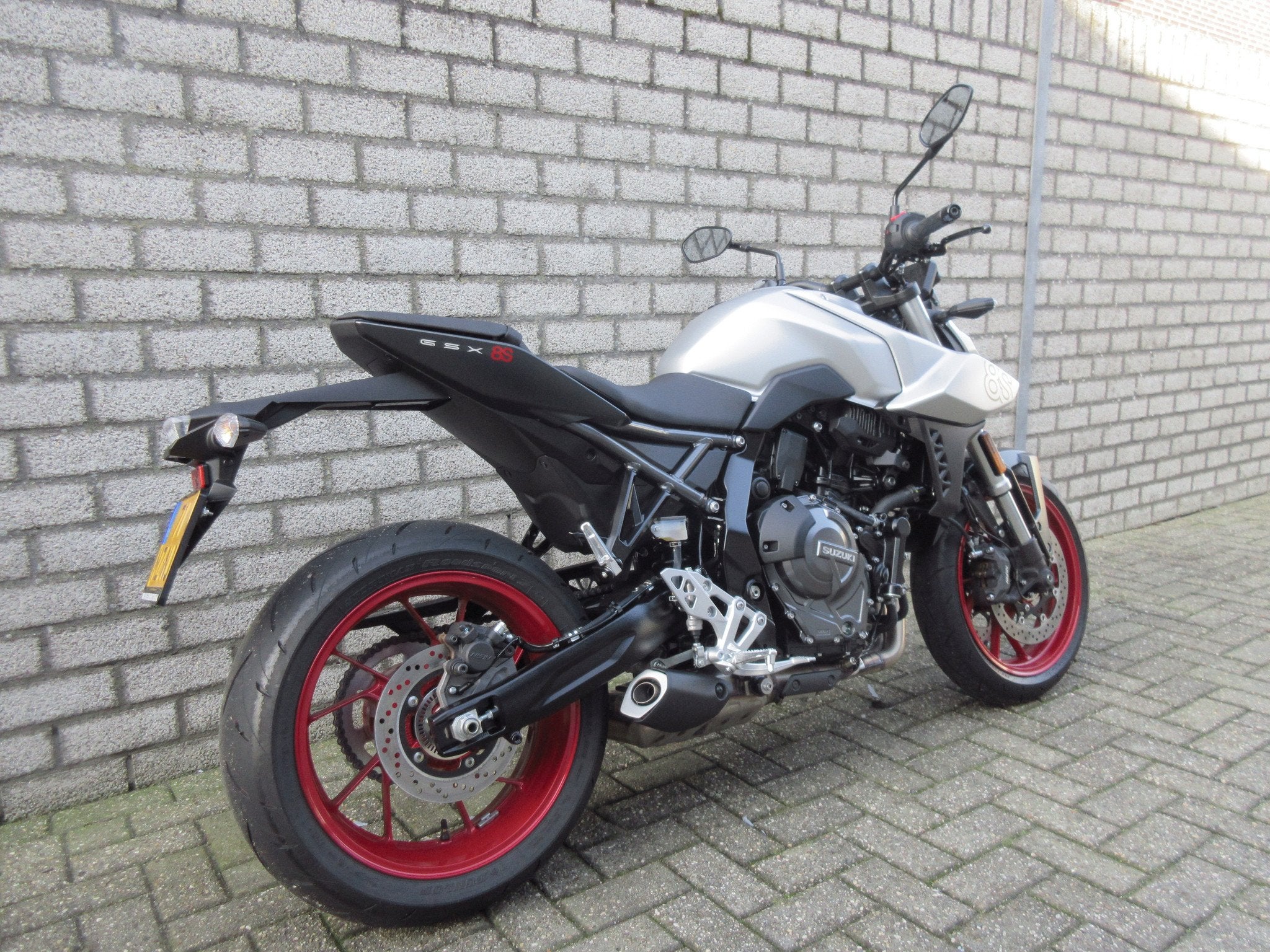 Suzuki GSX-8S (bj 2025), Bedrijf, Naked bike
