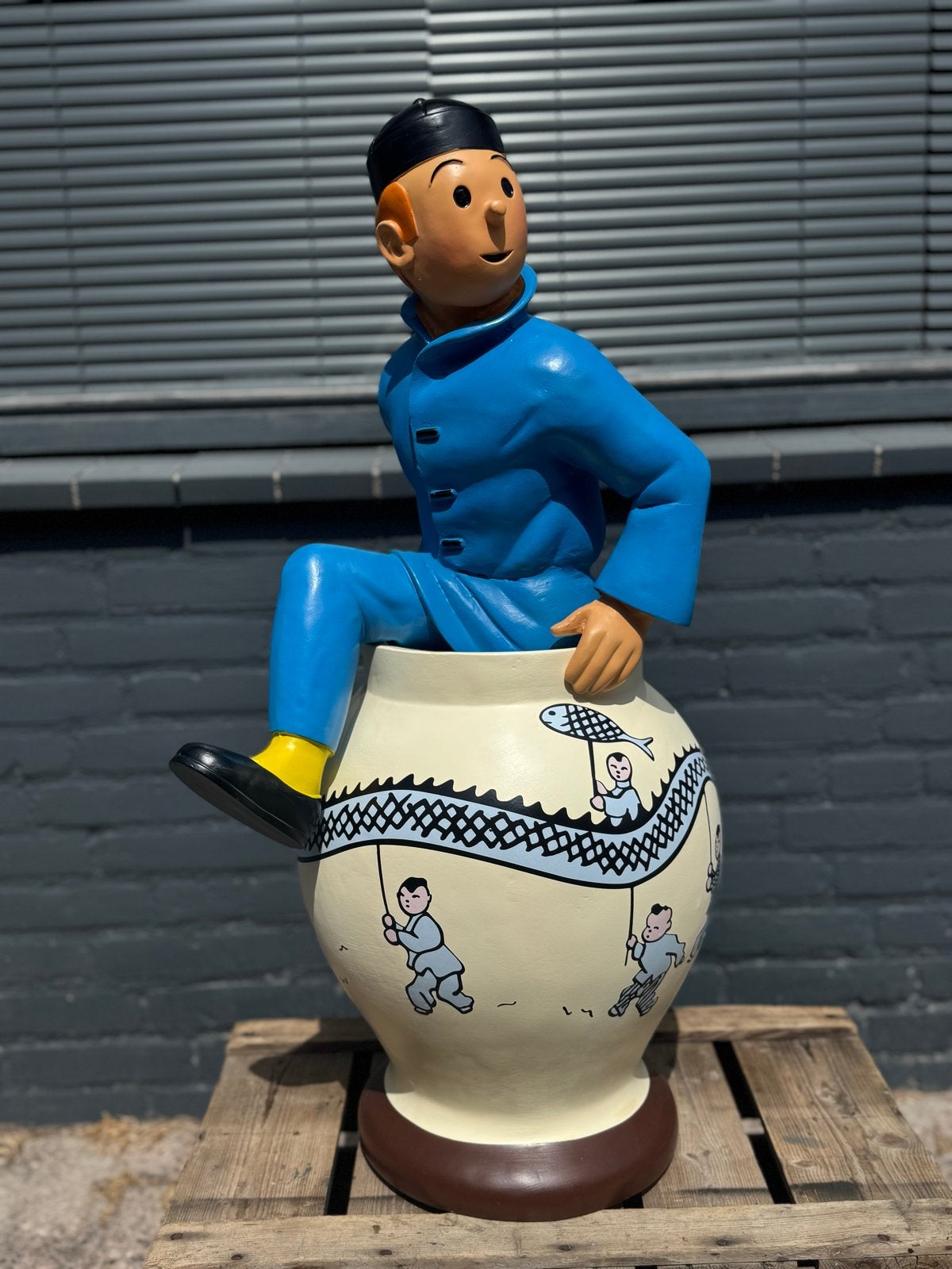 Kuifje in China beeld op vaas - Uniek decoratiestuk, Ophalen, Zo goed als nieuw, Mens