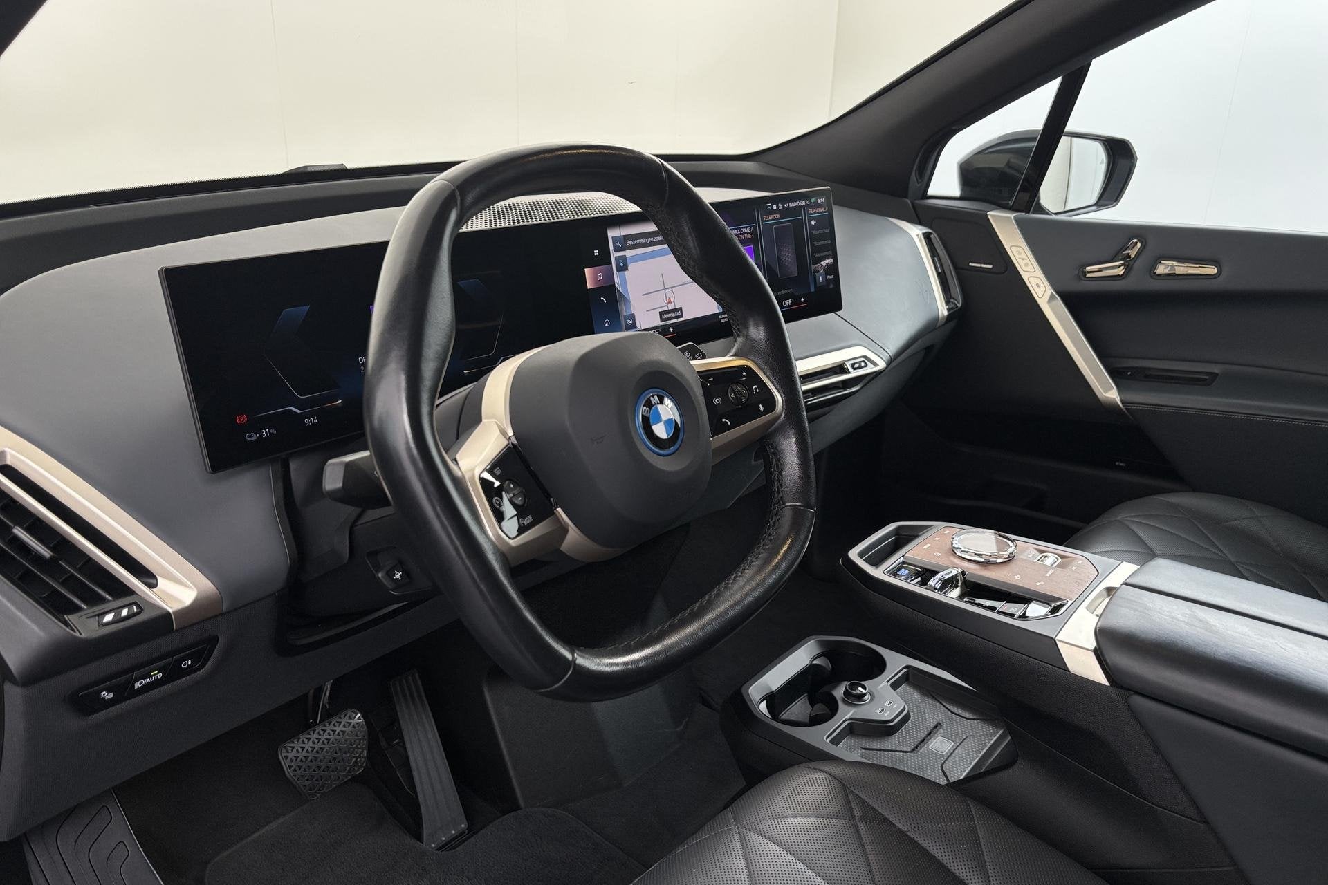 BMW iX xDrive50 High Executive 112 kWh Flagship elektrische, Automaat, 131 €/maand, Gebruikt, 523 pk