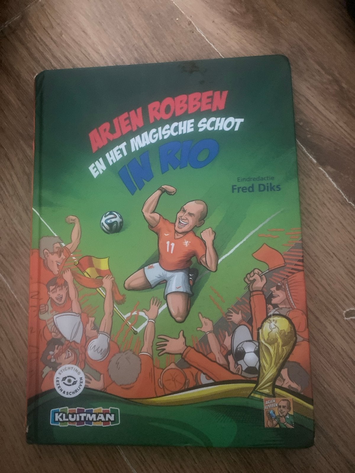 Arjen Robben en het Magische Schot in Rio - Kinderboek, Ophalen of Verzenden, Gelezen, Balsport