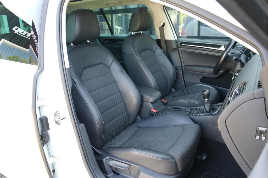 Volkswagen Golf Variant 1.4 TSI Business Edition Connected R, Gebruikt, 4 cilinders, Wit, Handgeschakeld