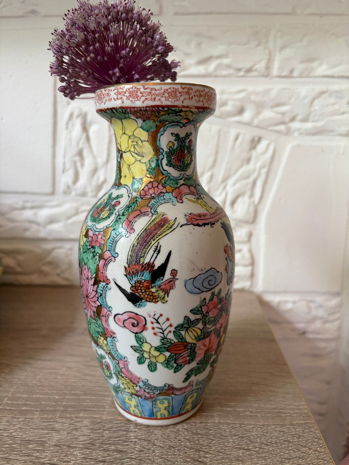 Vintage Chinees vaasje met kleurrijke decoratie, Antiek en Kunst, Ophalen of Verzenden