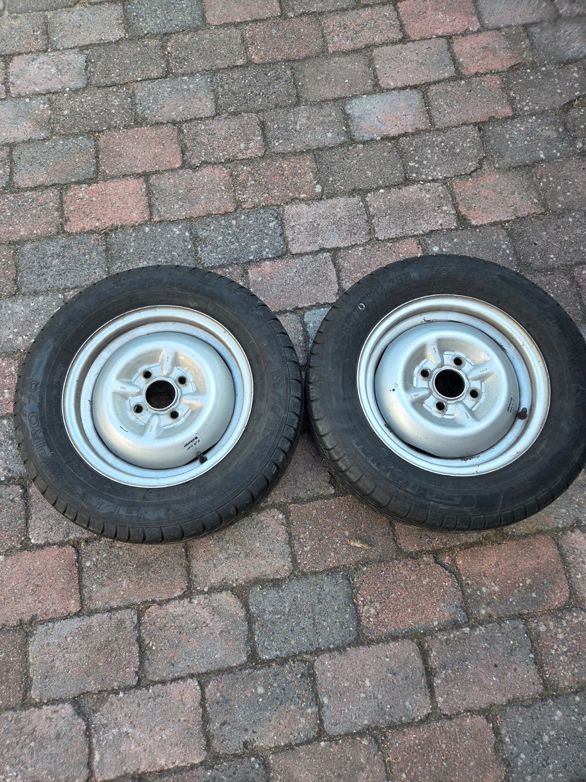 2x Gebruikte Zomerbanden op Velg - 165/70 R13, Ophalen, Gebruikt