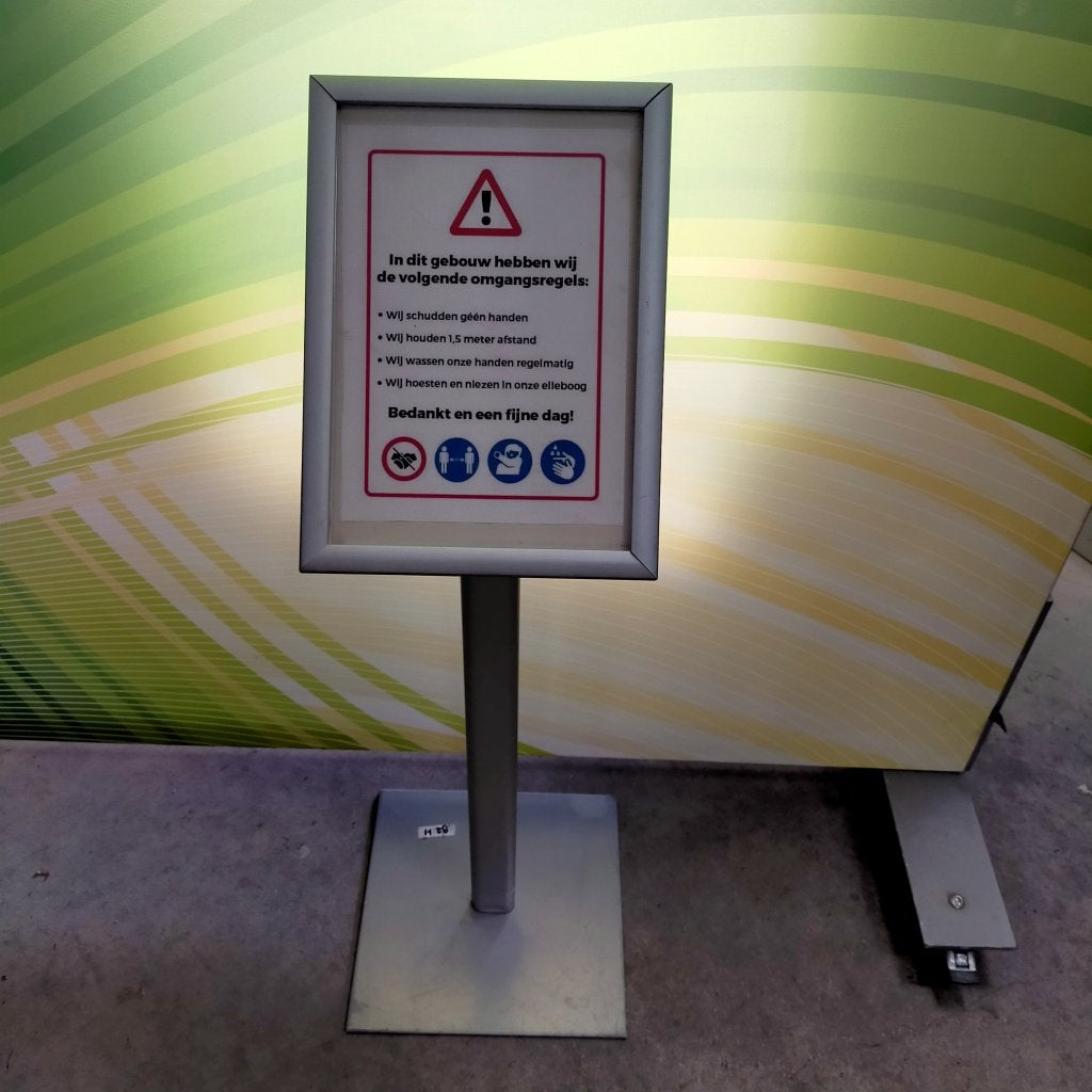 Informatiestandaard display met a4 formaat klikbord, Niet ingevuld, Gebruikt, Niet ingevuld, Niet ingevuld