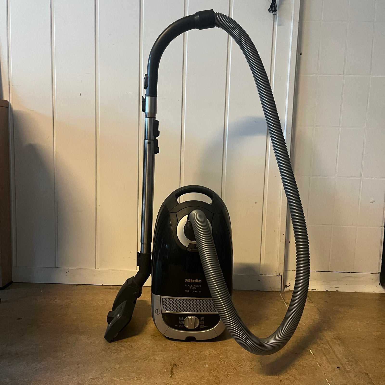 Miele Black Pearl 5000 Stofzuiger - Werkt goed, Witgoed en Apparatuur, Stofzuigers, Gebruikt, Miele, 2000 watt of meer, Sledestofzuiger