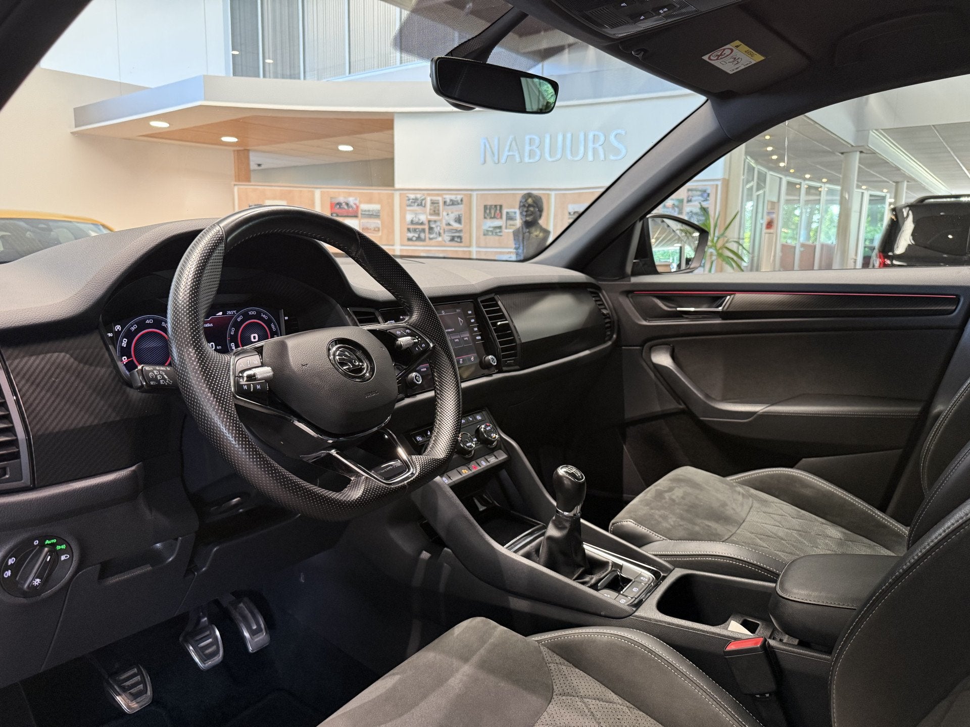 Skoda Kodiaq 1.5 TSI Sportline Business 5p NL auto, Trekhaak, Auto's, Voorwielaandrijving, 12 maanden, Euro 6, 4 cilinders
