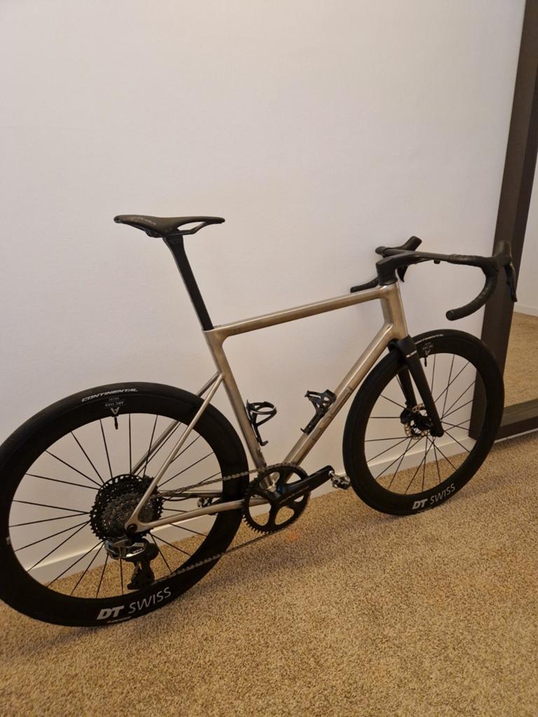 Bossi strada ss, Zo goed als nieuw, 57 tot 61 cm, Meer dan 20 versnellingen, Schijfrem