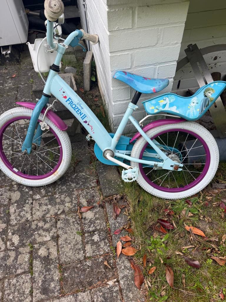Disney Frozen II kinderfiets, Ophalen of Verzenden, Gebruikt, 16 tot 20 inch, Zijwieltjes