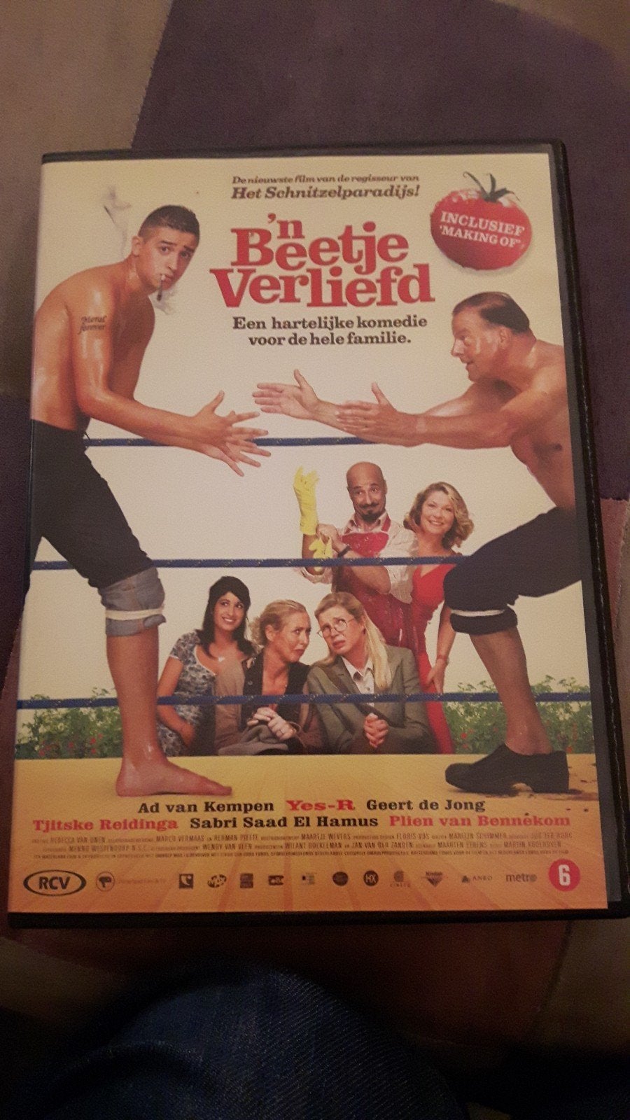 'n beetje verliefd dvd met oa yes-r, Vanaf 6 jaar, Ophalen of Verzenden, Zo goed als nieuw, Komedie