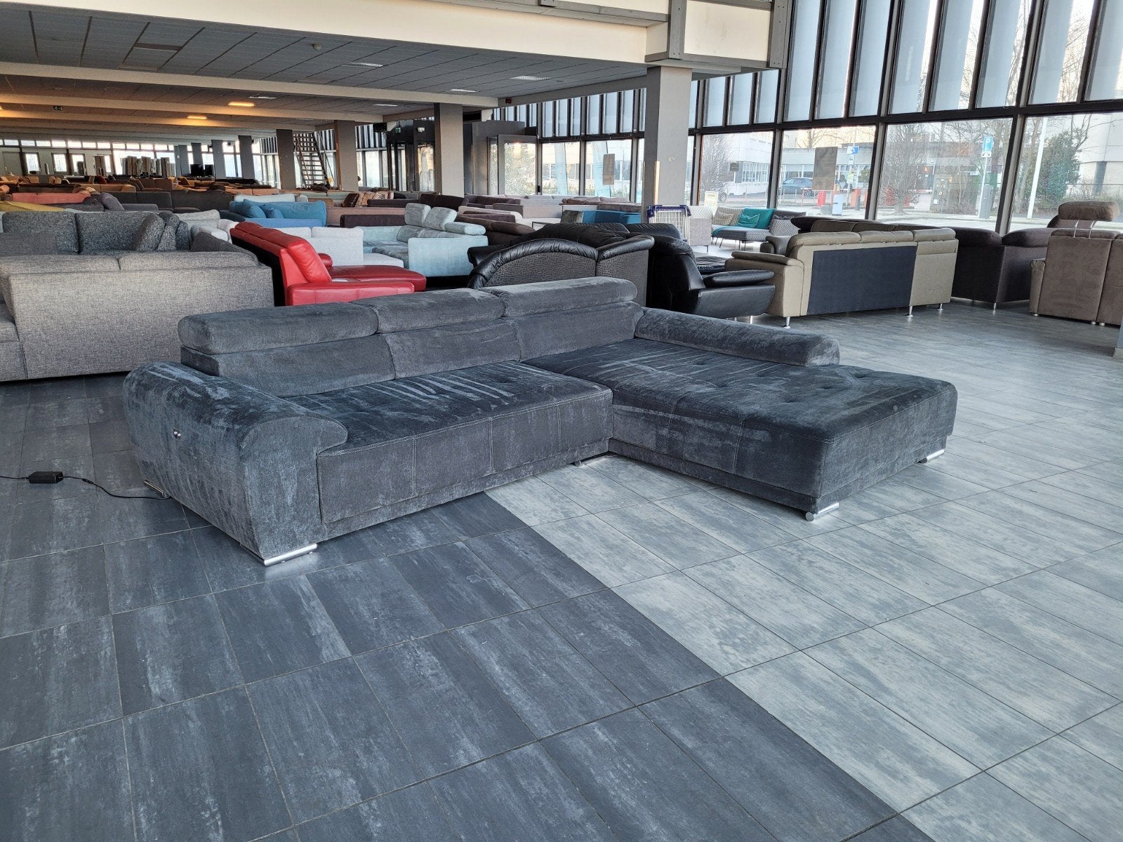 ✳️️️️️️ OUTLET antraciet velours hoekbank 330x230 | BEZORGEN, Stof, Info@onbekend.nl, Hoekbank, 300 cm of meer