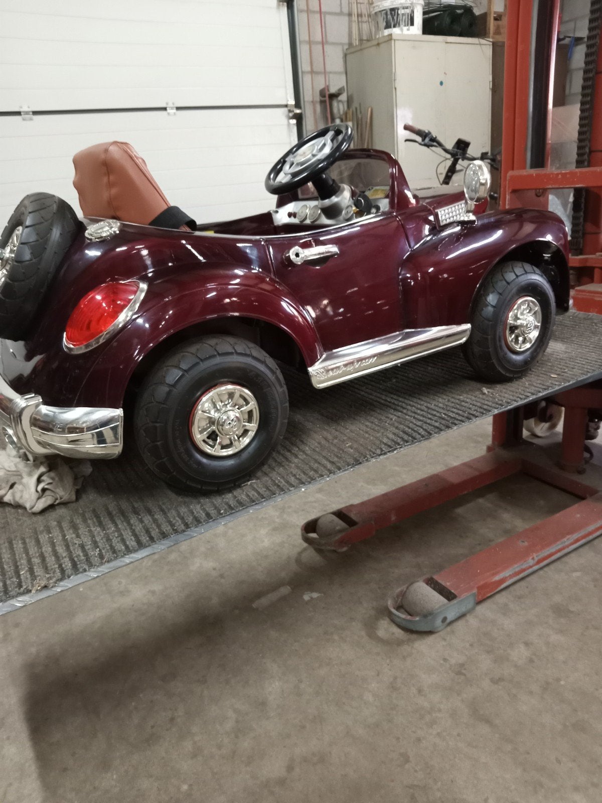 Kinderauto was stuk nu laten repareren - werkt nu 100 %., Ophalen, Gebruikt