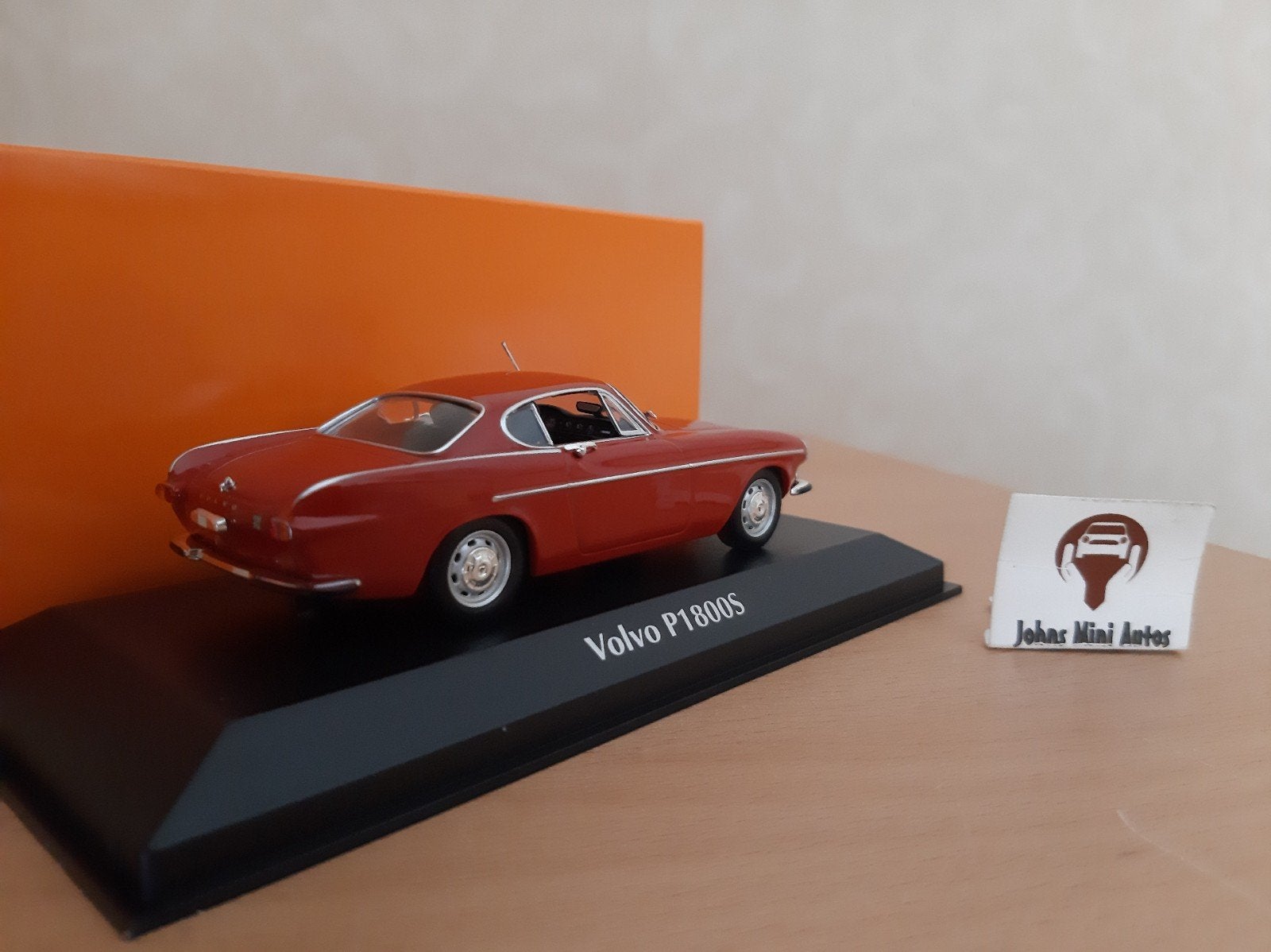 Volvo P1800S Coupe rood 1969 van Maxichamps 1:43, Overige merken, Auto, Nieuw, Ophalen of Verzenden