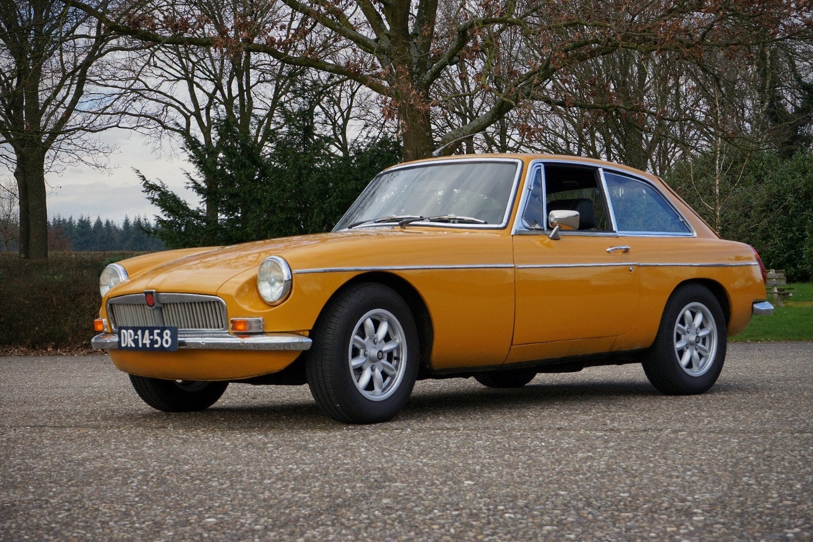 MGB GT 1972 - Bronze Yellow - Staal Dashboard / MG BGT, Auto's, MG, Particulier, B, Benzine, Coupé, Handgeschakeld, Geïmporteerd