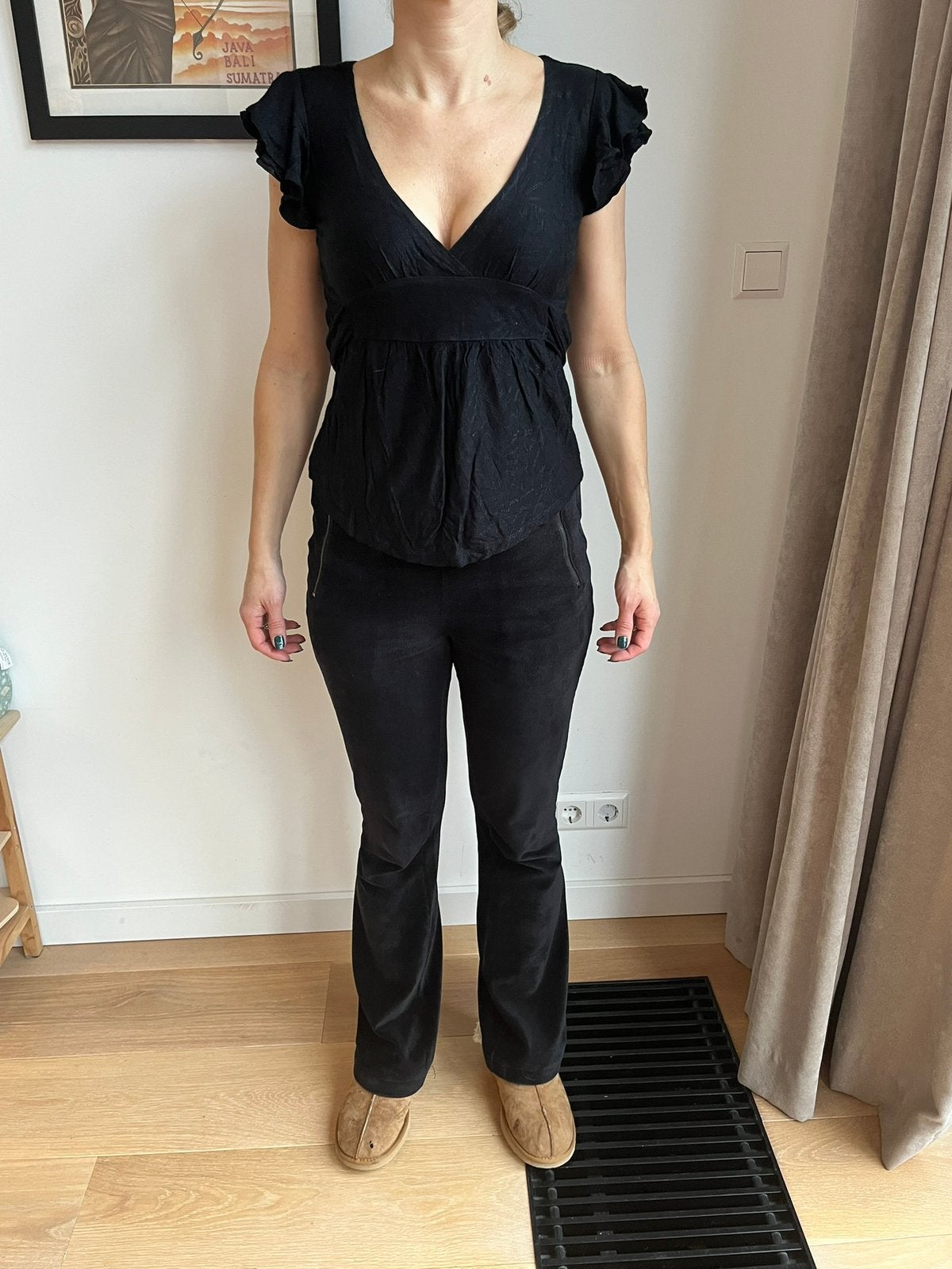 Top Frencj Connection mt S izgs, Kleding | Dames, Tops, Zwart, Ophalen of Verzenden, Zo goed als nieuw, Korte mouw